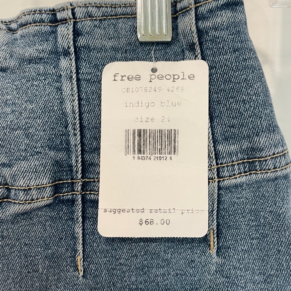 Free People Mini Jean Skirt / New with Tags - Picture 4 of 6